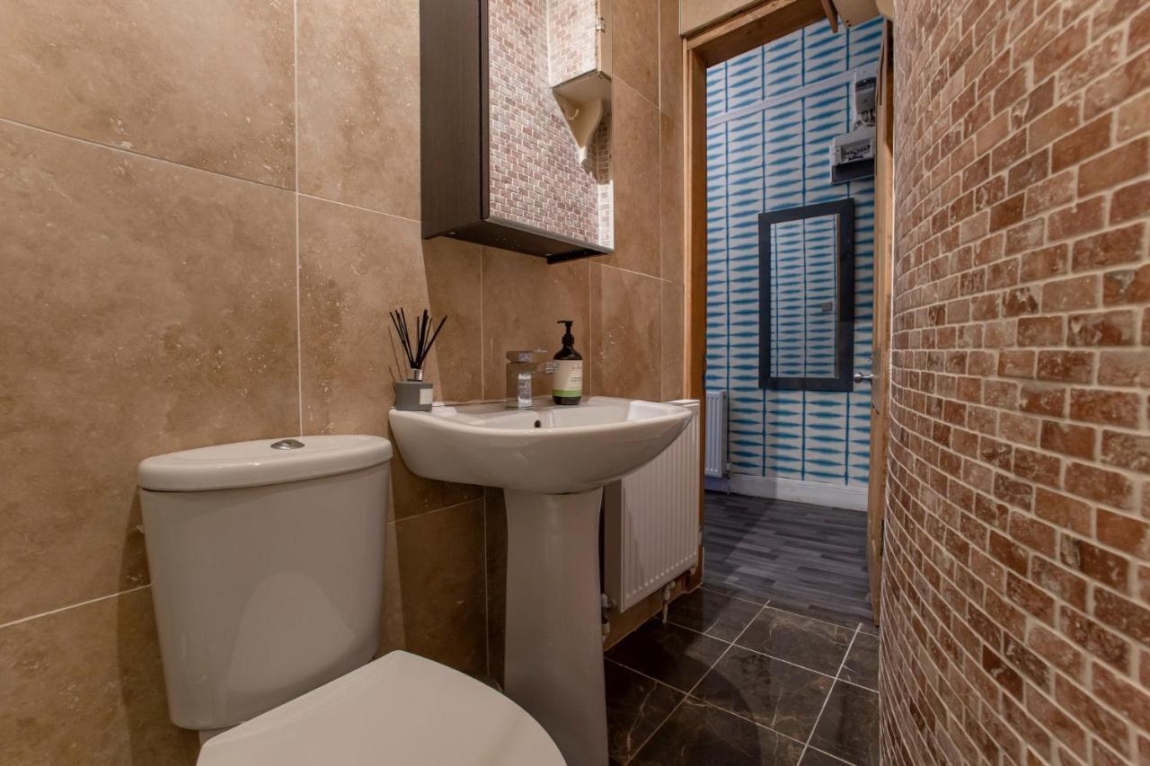 2 Bed In Great Location 15-20 Minutes Walk To Sec Apartamento Glasgow Exterior foto