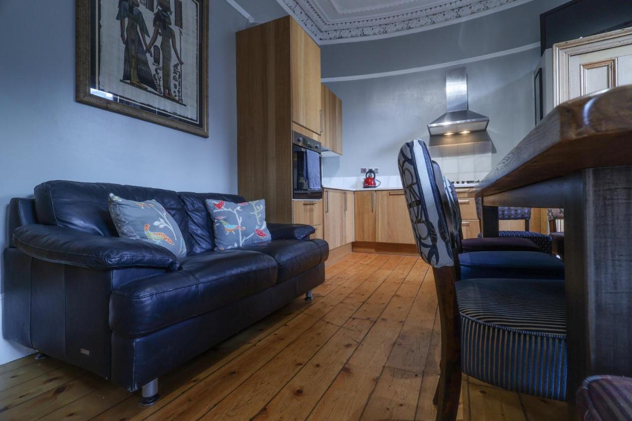 2 Bed In Great Location 15-20 Minutes Walk To Sec Apartamento Glasgow Exterior foto